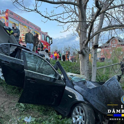 Patru răniți în accident în Bucșani, intervenția autorităților de urgență