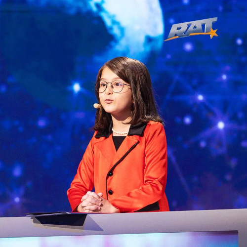 O fetiță de 7 ani își încântă jurații la Românii au talent cu un moment amuzant