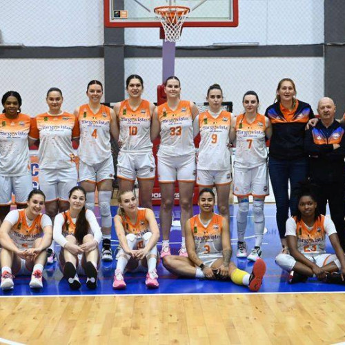 Baschetbalistele de la CSM Târgoviște au câștigat în fața Constanței în cel de-al doilea meci din semifinalele campionatului, scor 67-62!