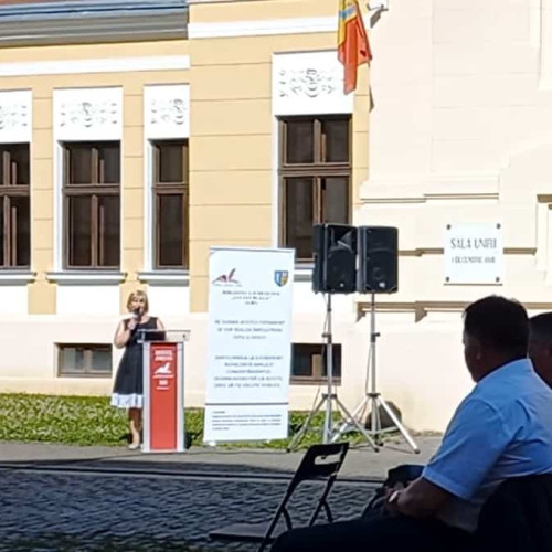 Al șaselea Show de Poezie Tânără „Stand - Up Poetry Alba Iulia” din 2024 aduce bucurie în inimile publicului!