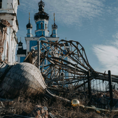 Noul titlu al unui articol despre luptele din Harkov: "Rușii amenință Harkovul cu o „zonă gri” periculoasă - Primarul orașului se declară hotărât să reziste