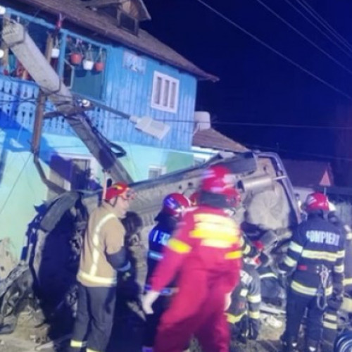 Video Accident Mortal în Vâlcea: 2 Tineri Morţi şi o fată Rănită