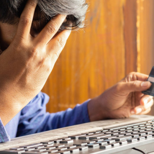 Poliția Română avertizează: Escrocherii online cu mesajul „Țeapă! Fii deștept!”