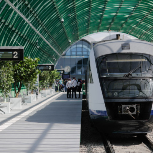Trenurile Gara de Nord București - Aeroportul Otopeni vor fi suspendate temporar pentru 4 ore pe zi. Călătorilor li se va oferi o alternativă.