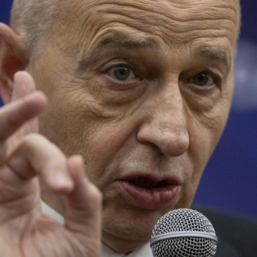 Exclusiv Geoană: NATO trebuie să joace un rol de coordonare mai pronunţat în sprijinirea Ucrainei, fără să devină parte din război