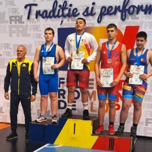 Medalie de aur pentru luptătorul Marian Daniel Mihai de la CS Târgoviște la Cupa României U15