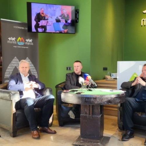 Jumătate Biletele Concertul Filarmonicii Târgu Mureş Prezintă Muzicieni Vienez, Orchestrei și Artiști Târgomureșeani Concert Național.