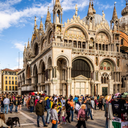 Italiancă atacată de hoț de buzunare român în timp ce încerca să prevină infracțiunile în Veneția