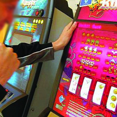 Limitarea jocurilor de noroc, proiect adoptat de deputați. Ce propune Adrian Cozma?