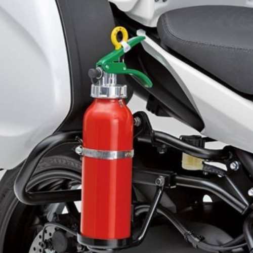 Preşedintele Iohannis promulgă legea de scutire a posesorilor de mopede şi motociclete de trusele de prim-ajutor şi extinctor