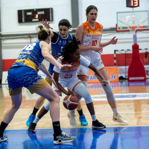 CSM Târgoviște eliminată de CSM CSU Constanța - înfrângere în "decisiv" la semifinalele Ligii Naționale de baschet feminin