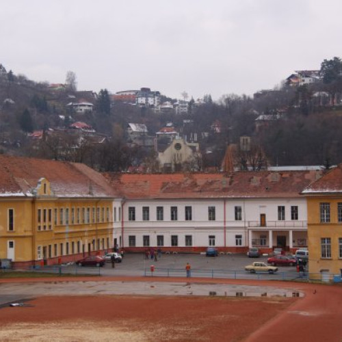 Anchetă extinsă la Liceul cu Program Sportiv din Brașov, un elev amenință profesorul