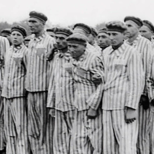 Ziua internațională a eliberării din lagărele de concentrare Buchenwald, marcând intrarea armatei americane în 1945