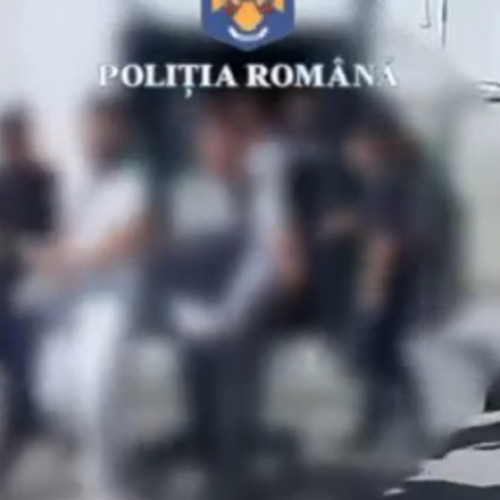 Șoferul care a tras cu un pistol de airsoft asupra unui bărbat a fost reținut, împreună cu două fete care au mințit pentru el