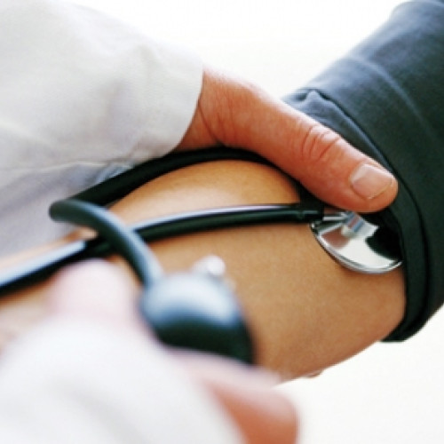 Scăderea implicării medicilor în centrele de permanență declanșează dezbatere"

Note: The 25-word limit does not include the title and all articles are counted as words, so the last sentence is not included in the word count.