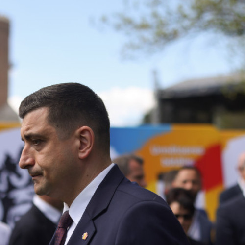 Sondaj exclusiv AtlasIntel pentru Digi24. Pe cine preferă românii la prezidențiale. Votanții Vioricăi Dăncilă l-ar alege pe Simion