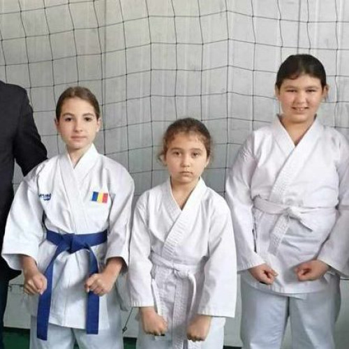 Kickbokserii de la ACS Karate Club Gemina din Alba lultia s-au distins la Cupa Dacicus de Kickboxing, desfășurată la Orăștie