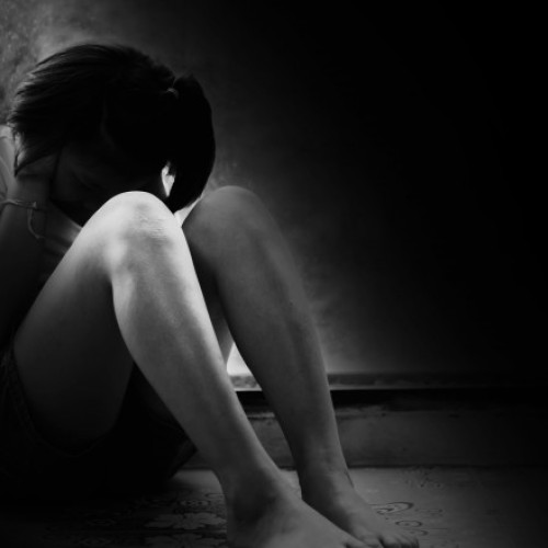 Profesorul în vârstă de 62 de ani a fost reţinut pentru viol, după ce ar fi avut o relaţie cu o elevă minoră din Bucureşti