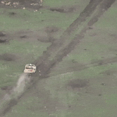 Video: Lupta Rusilor pe Front folosind "Mașinuțele de Golf" Chinezești împotriva Dronelor Ucrainene