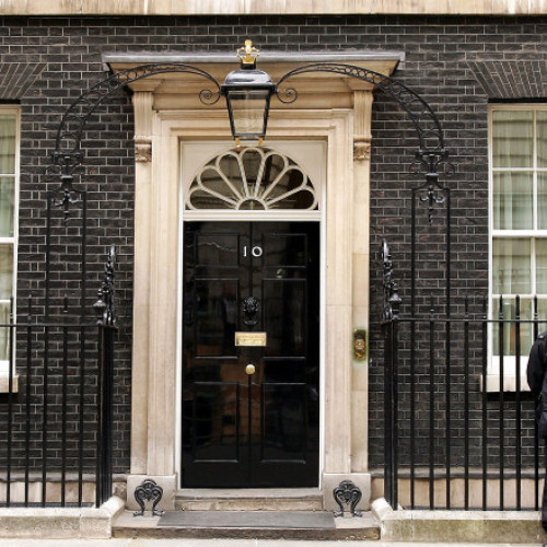 Premierul britanic dezvăluie infestarea cu purici la reşedinţa sa din Downing Street