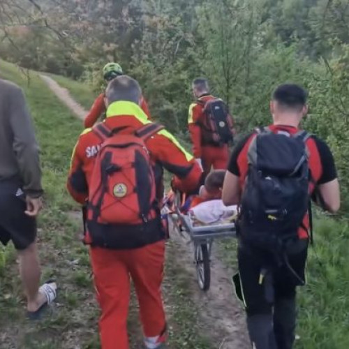 Salvatori Montani SPJ Salvamont Maramureș: Operațiune Vitală în Băița - Ulmoasa pentru Salvarea unui Bărbat în Dificultate