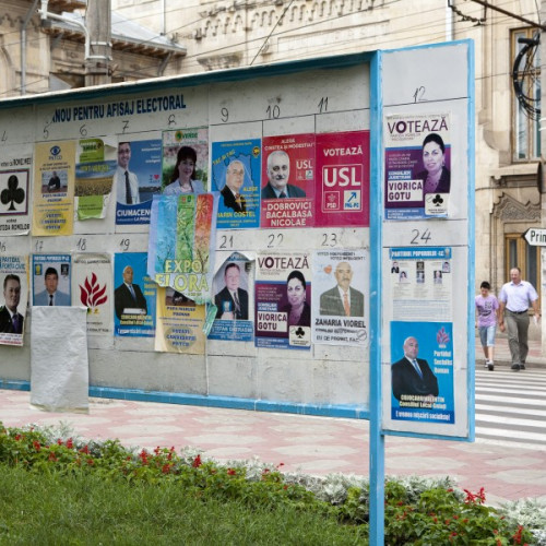 Locuri speciale în oraș pentru afișajul electoral în perioada alegerilor locale și europarlamentare