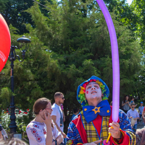 Primăria Galaţi oferă 120.000 lei pentru evenimentul "Caravana copiilor 2024" la Grădina Publică de Ziua Copilului.