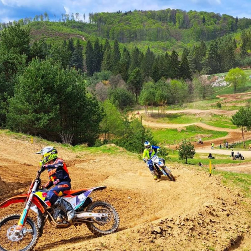 Sportivii Flacăra Moreni, prezenți la etapa a II-a de motocross de la Zărnești