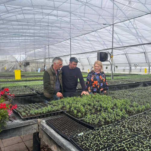 Prefectul vizitează legumicultori în Băleni și îndeamnă la susținere a produselor românești