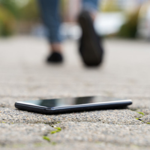 Știre: Telefon pierdut și găsit la un supermarket din Sebeș, apoi furat din spațiul de depozitare al magazinului