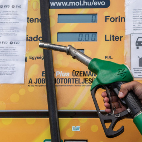 Ungaria plafonează din nou preţul carburanţilor. Guvernul începe intervenţii pentru a reduce preţurile pe piaţă.