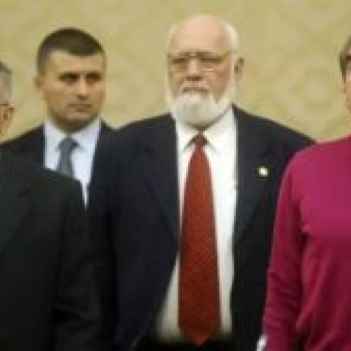 Klaus Iohannis a aprobat urmărirea penală pentru Gelu Voican Voiculescu și Petre Roman în Dosarul Revoluției - Administrația Prezidențială