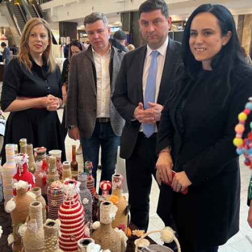 Proiect de 4 milioane de euro pentru economia socială. Ministerul Muncii: Măcar 1% din PIB să fie de la întreprinderile sociale