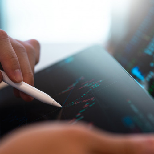 Un economist FMI evaluează riscul de recesiune a economiei mondiale ca fiind "minim"