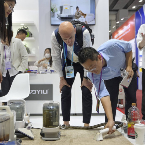 „Vindem aparatură la fel de ieftină ca varza”. Exportatorii chinezi se plâng de comenzile tot mai slabe la produsele de consum