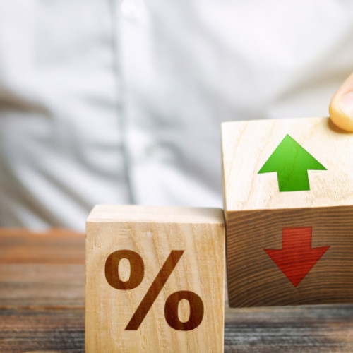 BCE va reduce dobânzile în viitorul apropiat, cu riscul unui şoc major - Lagarde