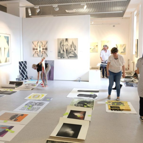 Record de Participare la Bienala de Grafică G8 în România: Peste 2.000 de Lucrări din 68 de Țări