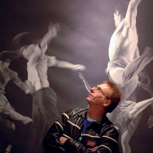 Maestrul Gigi Căciuleanu revine cu un nou spectacol-concept la Teatrul Ariel din Târgu Mureș: GGWorld