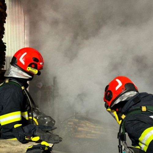 Anexele gospodărești și casă din Codlea distruse într-un puternic incendiu