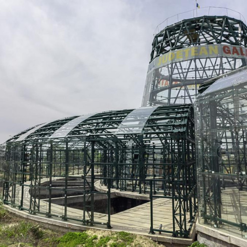 Lucrările la sera de plante exotice din Grădina Botanică au fost reluate de către noul constructor