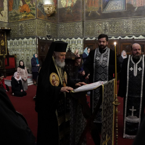 Denia Canonului Mare, pentru întărire duhovnicească în timpul Postului Mare, organizată în Catedrala Arhiepiscopală din Galați