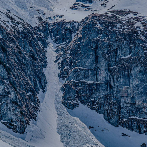Avertizare de avalanșe în Munții Bucegi
