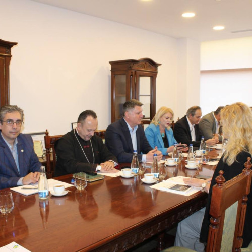 Reprezentanții UVT discută cu conducerea Primăriei Târgoviște