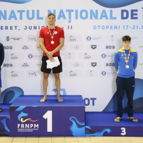 Mureșeanul Daniel Nicușan câștigă campionatul național la înot - Medalie de aur pentru înotătorul CSM Târgu Mureș