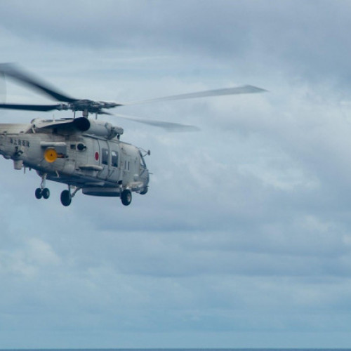 Elicoptere Marinei Japoneze căzute în mare, un membru al echipajului a fost găsit mort, alți șapte dispăruți în urma unui exercițiu de luptă sâmbătă seara pe timpul nopții