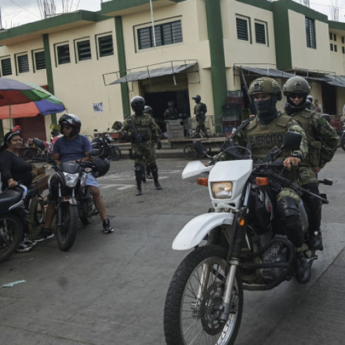 Presa Romaniei: Soldați reținuți în Columbia după operațiune împotriva infracțiunilor de mediu