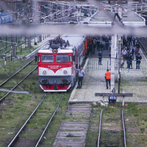 Angajați CFR beți la muncă, un bărbat care răspundea de siguranța feroviară avea o alcoolemie de 1,39 mg/l. Raport îngrijorător în gări