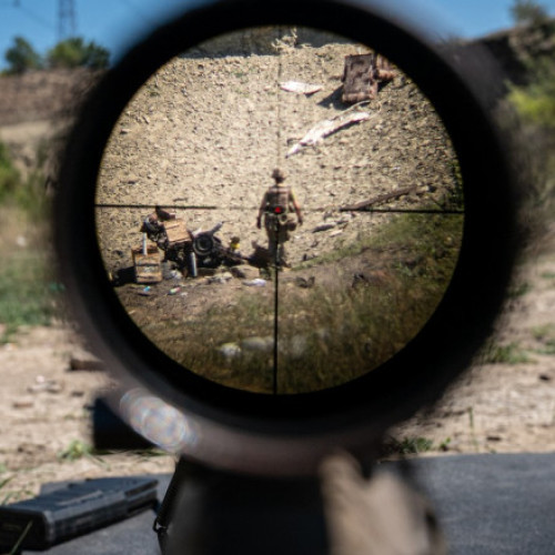 Soldatul american care luptă în Ucraina preferă puștile sovietice datorită lipsei de muniție