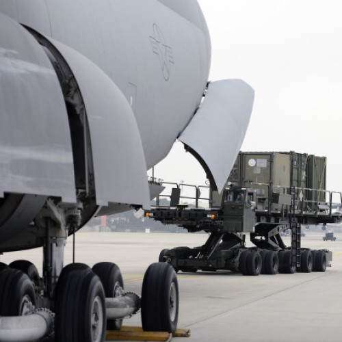 General polonez: NATO ar trebui să îl avertizeze pe Putin că va doborî orice rachetă care zboară în direcţia Poloniei sau României