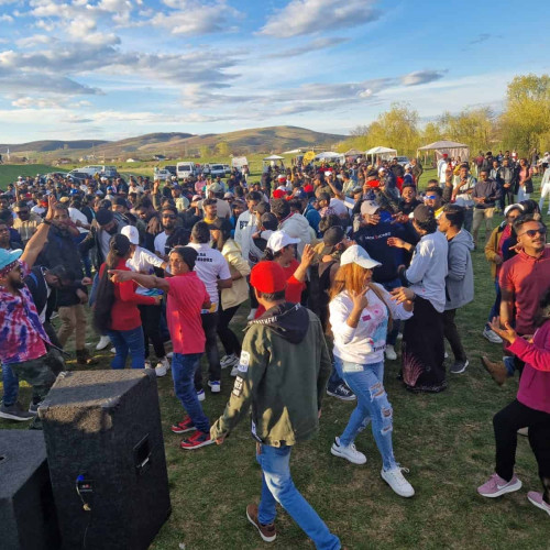 Sâmbătă: Srilankezii din Alba Iulia sărbătoresc Noul An cu muzică și preparate tradiționale, pe malul Ampoiului